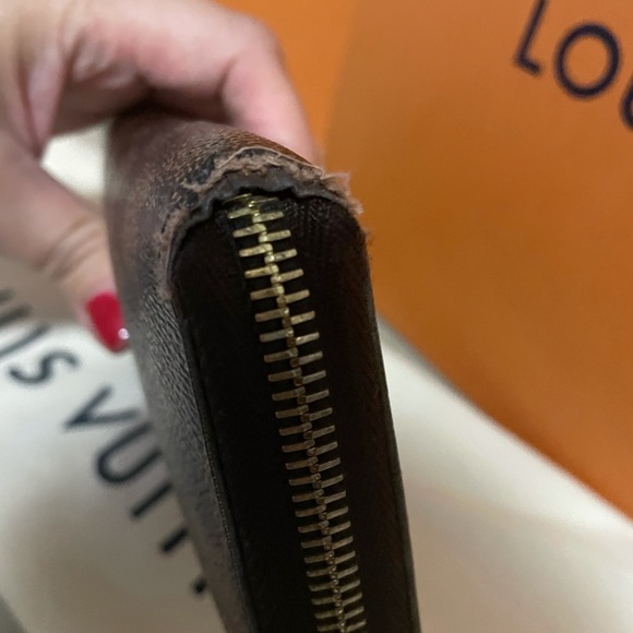 Louis Vuitton Damier Ebene Wallet - Picture 8 of 16